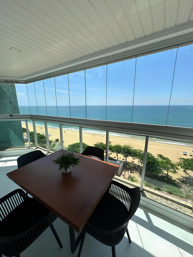 Apartamento com Vista Panorâmica do Mar