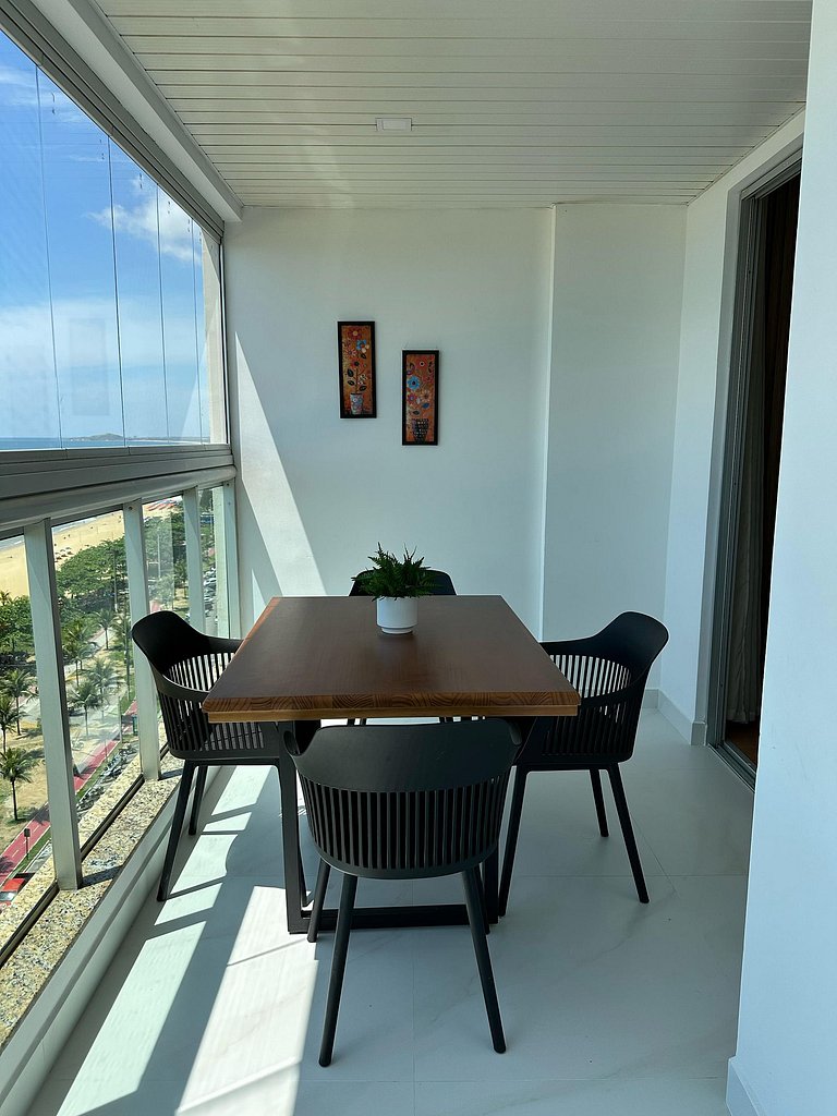 Apartamento com Vista Panorâmica do Mar