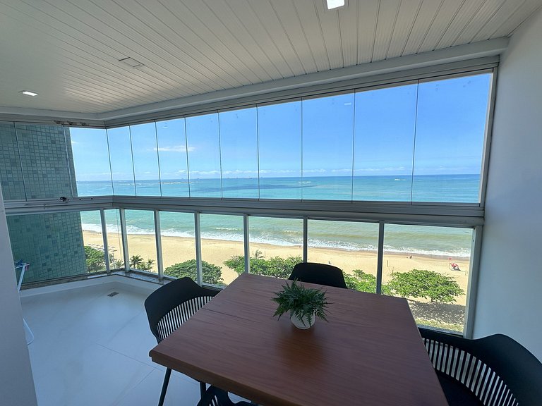 Apartamento com Vista Panorâmica do Mar