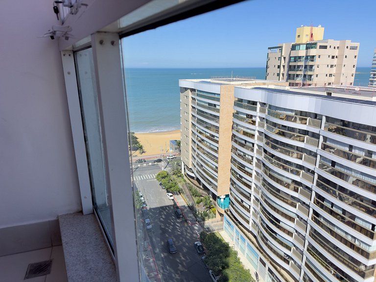 Apê com linda vista para o mar