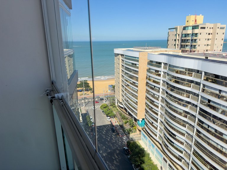 Apê com linda vista para o mar