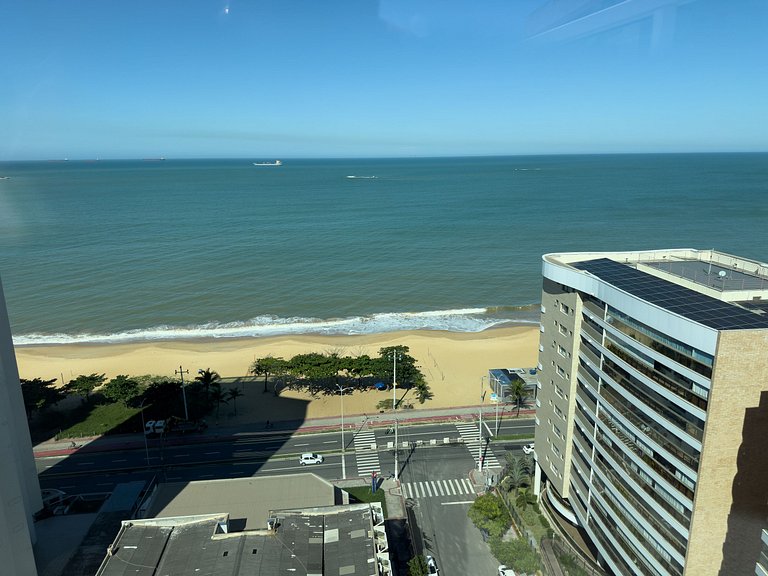 Apê com linda vista para o mar