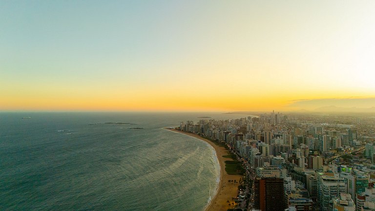 2Q Conforto e modernidade a poucos metros do mar