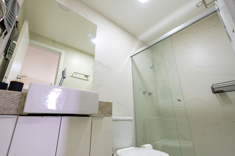 Apto Equipado|Ar Todos os Ambientes|Perto da Praia