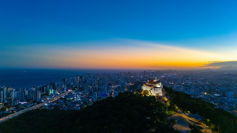 Apto Confortável | Ótima Localização | Praia 2min