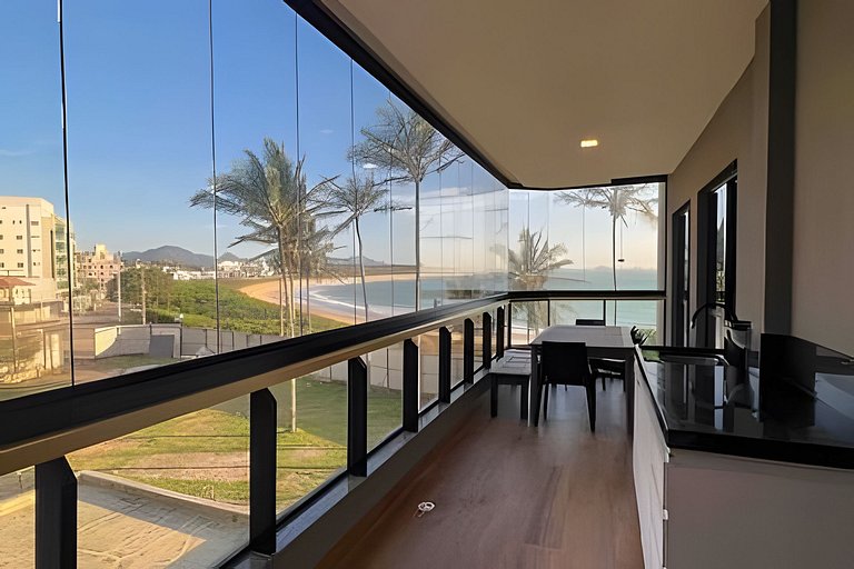 Pé na areia em Peracanga