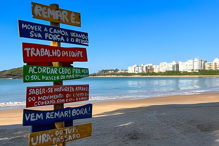 Pé na areia em Peracanga